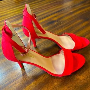 Kelly & Katie Gorgeous Red Heels Size 7.5